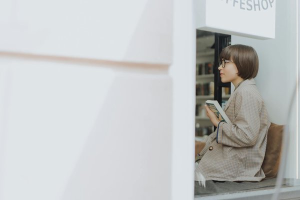 Comment prendre mesure de la tension d'un relais au multimètre ?